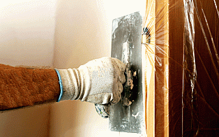 „Pięciu wspaniałych” z Braniewa. Strażnicy graniczni w cztery dni bezinteresownie wyremontowali mieszkanie starszej pani „Pięciu wspaniałych” z Braniewa. Strażnicy graniczni w cztery dni bezinteresownie wyremontowali mieszkanie starszej pani